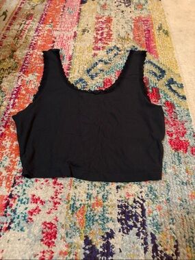 Ribbed Black Scoop-Neck Crop Tank with Scalloped Trim